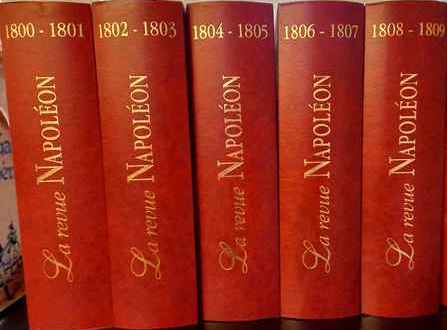 La revue Napoléon. 1ère série. Numéros 1 à 43 + 4 hors série, vendus ensemble dans 5 coffrets dédiés