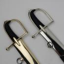 Sabre d'officier de hussard à garde perlée. Un seul exemplaire argenté à vendre. Rachat à un client, jamais utilisé.