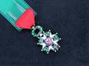 Légion d'Honneur 4e république - Médaille de chevalier -1944-1958. (sur fond vert). Modèle de luxe à filets.