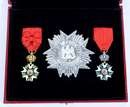 Coffret souvenir: Légion d'Honneur. Médailles chevalier et officier + 