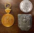 Ordre de Saint Lazare. Lot de 3 médailles commémoratives et 5 ébauches.