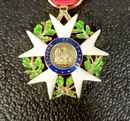 Médaille d'officier de la Légion d'Honneur 1er type avec ruban 1er Empire. Nombre très limité