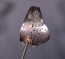 Sabre d'officier anglais du règne d'Édouard VII, avec fourreau gainé cuir et housse de protection en cuir.