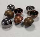 Boutons demi boule creux, diam 18 mm. Stock sans suite. PRIX POUR 10. 