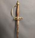 Épée d'officier modèle 1767. Lame un peu courte, mais décorée de très belles gravures.