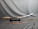 Sabre d'officier de cavalerie légère à la chasseur, Empire/ restauration. Lame bleuie dorée. Fourreau à garnitures laiton.