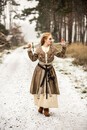 Manteau brodé en laine motifs vikings Birka