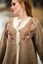 Manteau brodé en laine motifs vikings Birka