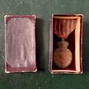 Médaille de Sainte-Hélène - Pièce originale avec ruban d'origine dans une jolie boite ancienne