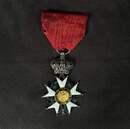 Croix de chevalier de la Légion d'Honneur, taille légèrement réduite. Second Empire