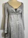 Robe de soie grise avec réticule