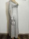 Robe de soie grise avec réticule