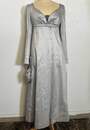 Robe de soie grise avec réticule