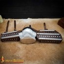 Bras de cuir renforcés en Acier - XIVe siècle - 6 pièces - La paire 
