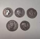 Lot de 5 belles fausses pièces de l'antiquité.