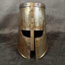 Grand heaume style chevalier teutonique