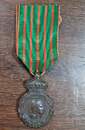 Médaille de Sainte-Hélène - Pièce originale avec ruban ancien - Exemplaire 1. 