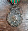 Médaille de Sainte-Hélène - Pièce originale avec ruban ancien - Exemplaire 1. 