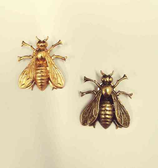 Pin's grosse abeille en laiton 40 x 35 mm - Fab. Française - L'unité