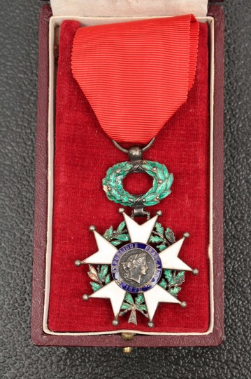 Légion d'Honneur 3e république - Médaille avec 2 diplômes et boîte, attribuée