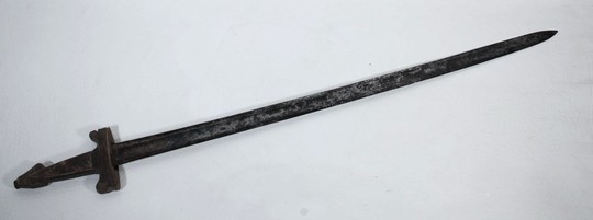 Épée africaine, takouba, montée avec une rare lame du XVIII ème siècle.