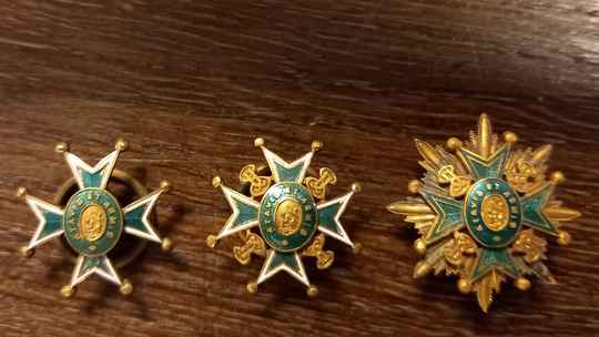 Ordre de Saint Lazare. Insignes de boutonnières. 20 et 25 mm