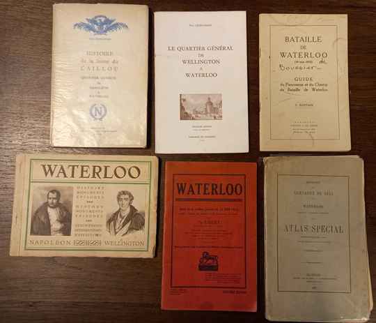 Lot d'ouvrages et de cartes sur la bataille de Waterloo