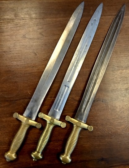 Lot de 3 glaives d'infanterie