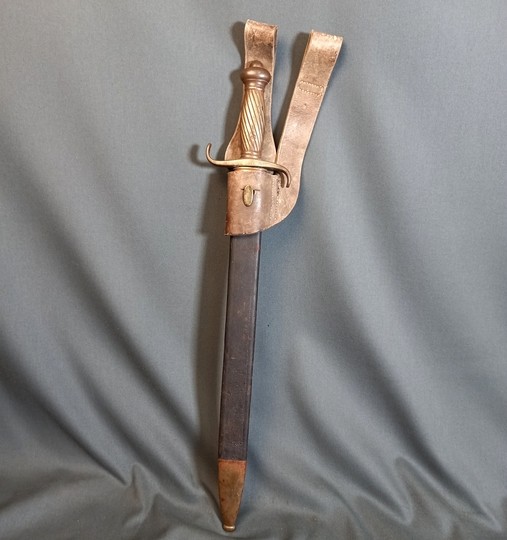PRUSSE - Glaive d'artillerie ou FASCHINENMESSER modele 1849, avec fourreau et gousset de port. VENDU EN 24 H