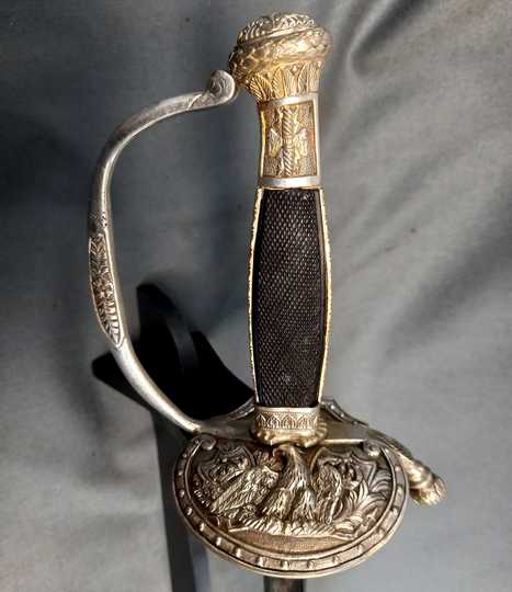 Épée d'officier d'état major à l'aigle et aux 2 couronnes. Premier Empire.