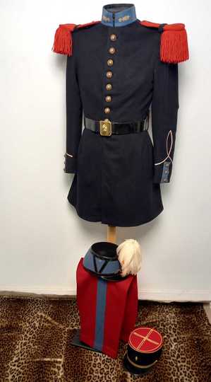 Uniforme, Grande Tenue, d'élève officier de Saint Cyr. Promotion de 1958 + premier képi.