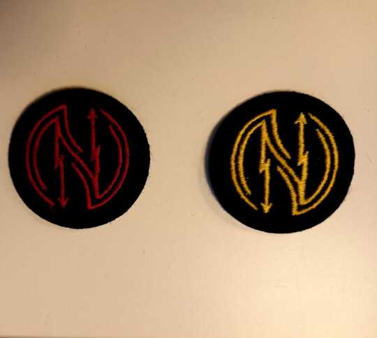 Insigne de spécialité officier-marinier et équipage détecteur. Vers 1950-1960. Fabrication Éts David. Prix à l'unité