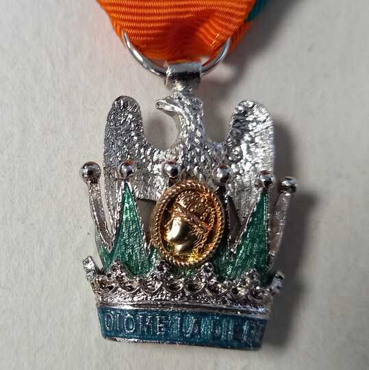 Italie / France : Couronne de fer de CHEVALIER - Croix pendante. Vendue avec son ruban de 75 mm
