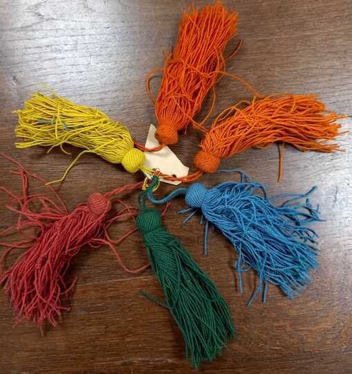 Pompons de chechia. Stock d'origine