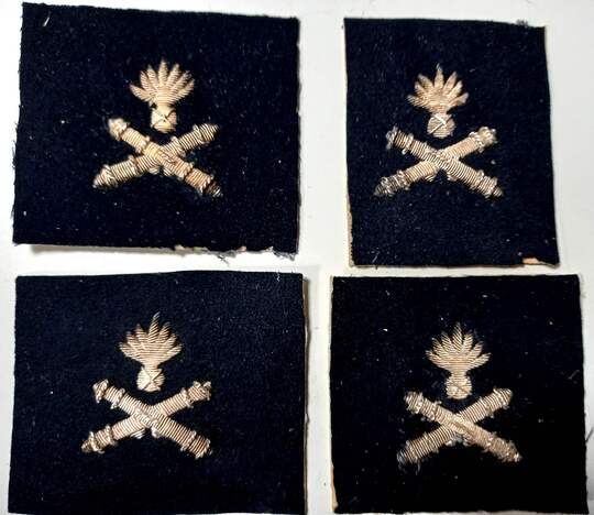 Insigne de sous-officier TIREUR POINTEUR de mitrailleuse. L'unité. Grenade sur canons croisésArgent/ laine noire 
