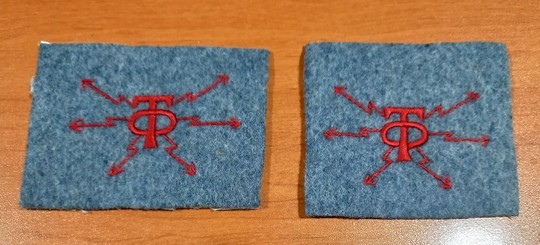 Insigne de TELEGRAPHE OPTIQUE. Troupe.Lettres TO Brodées rouges/bleu horizon
