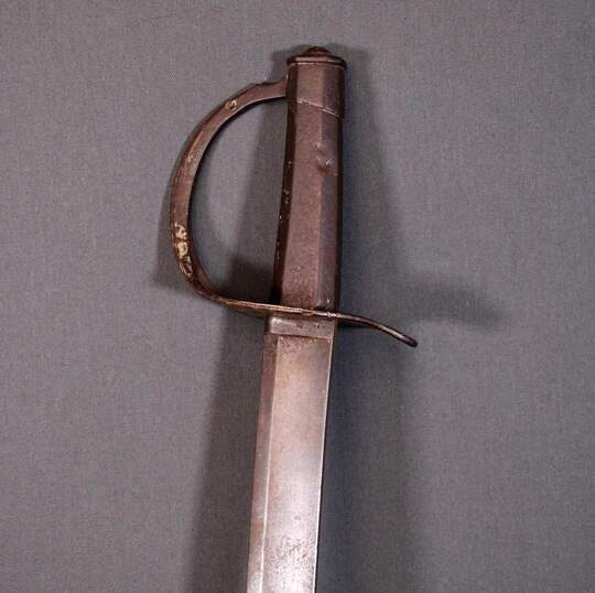 Sabre d'abordage modèle 1833 T, transformé en machette, sans fourreau .