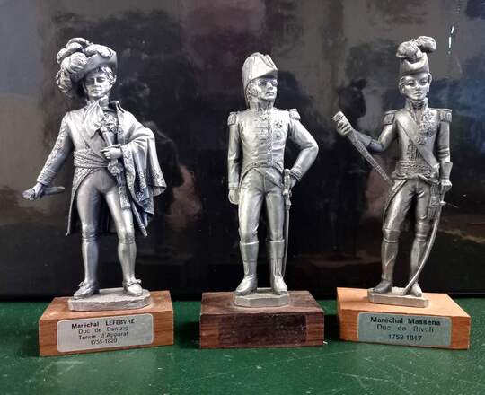 Étains du prince. Lot de 3 figurines maréchaux: Mal Lefebvre, Masséna, Bernadotte