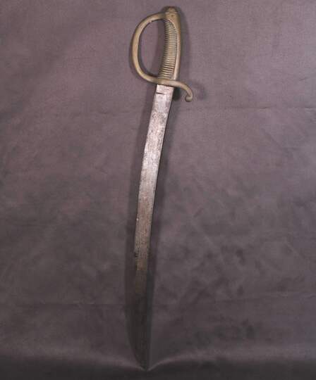 Sabre briquet, PRADIER, fourbisseur à Paris de 1816 à 1835. Sans fourreau.