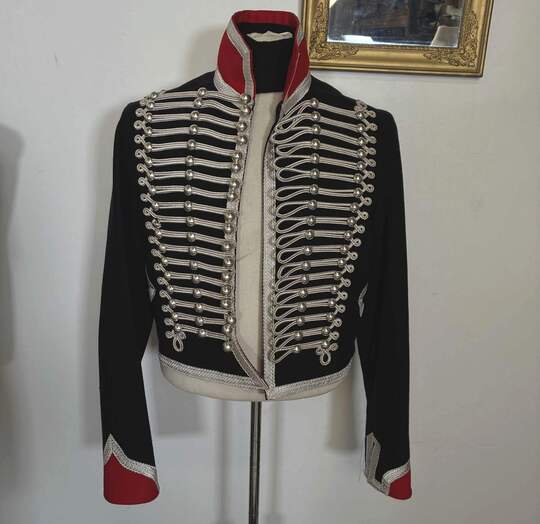Dolman dans le style des officiers de hussard. Neuve