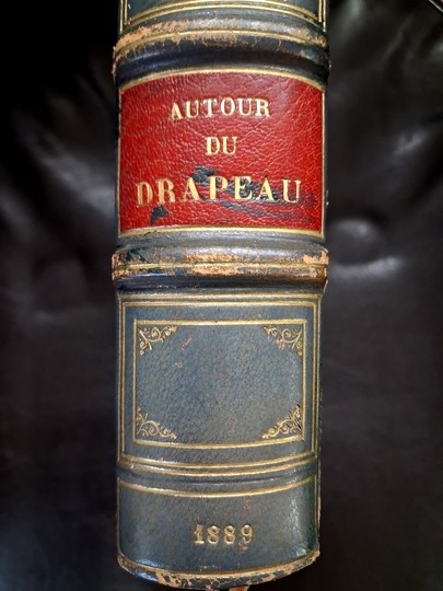 Autour du drapeau. 1789-1889. Campagnes de l'armée française depuis 100 ans. Général Thoumas